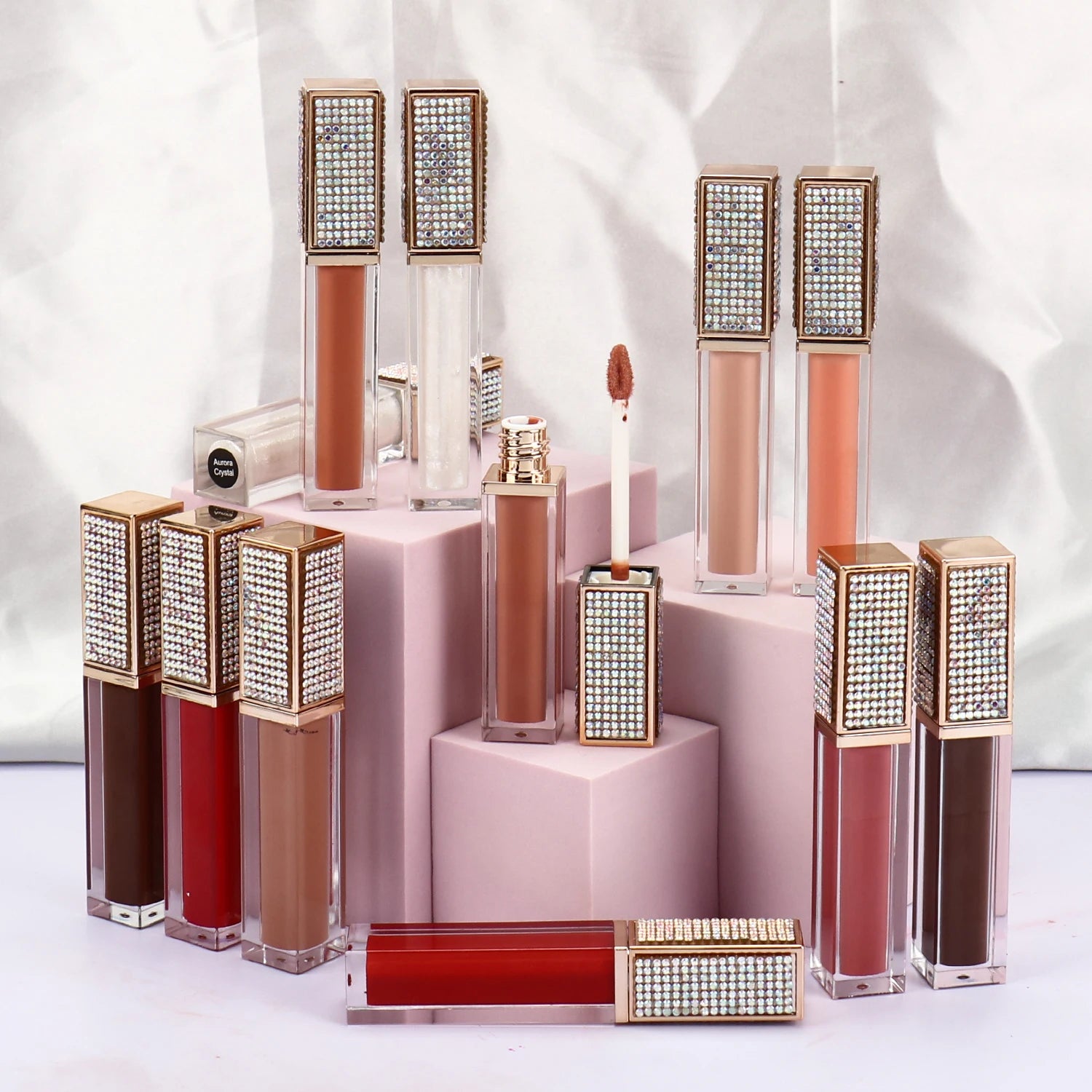 Wholesale Smooth Liquid Lipgloss Label Shiny Organic Lip Gloss Luxury Lipgloss Packaging With Diamond Top