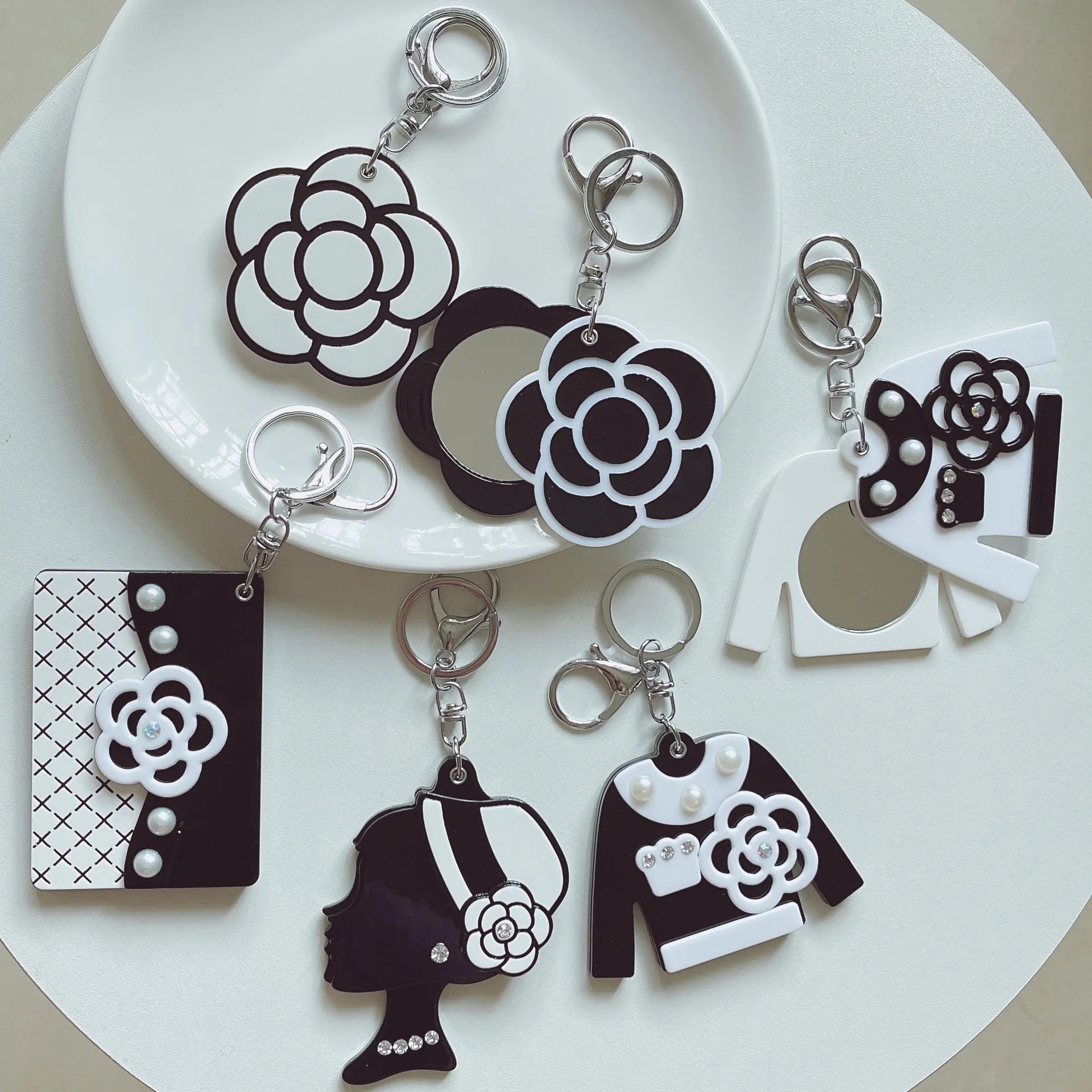 Zonyin Hot Selling Acetate Portable Small Makeup Mirror Key Chain Bag Pendant Accessories Wholesale for Girls Gift