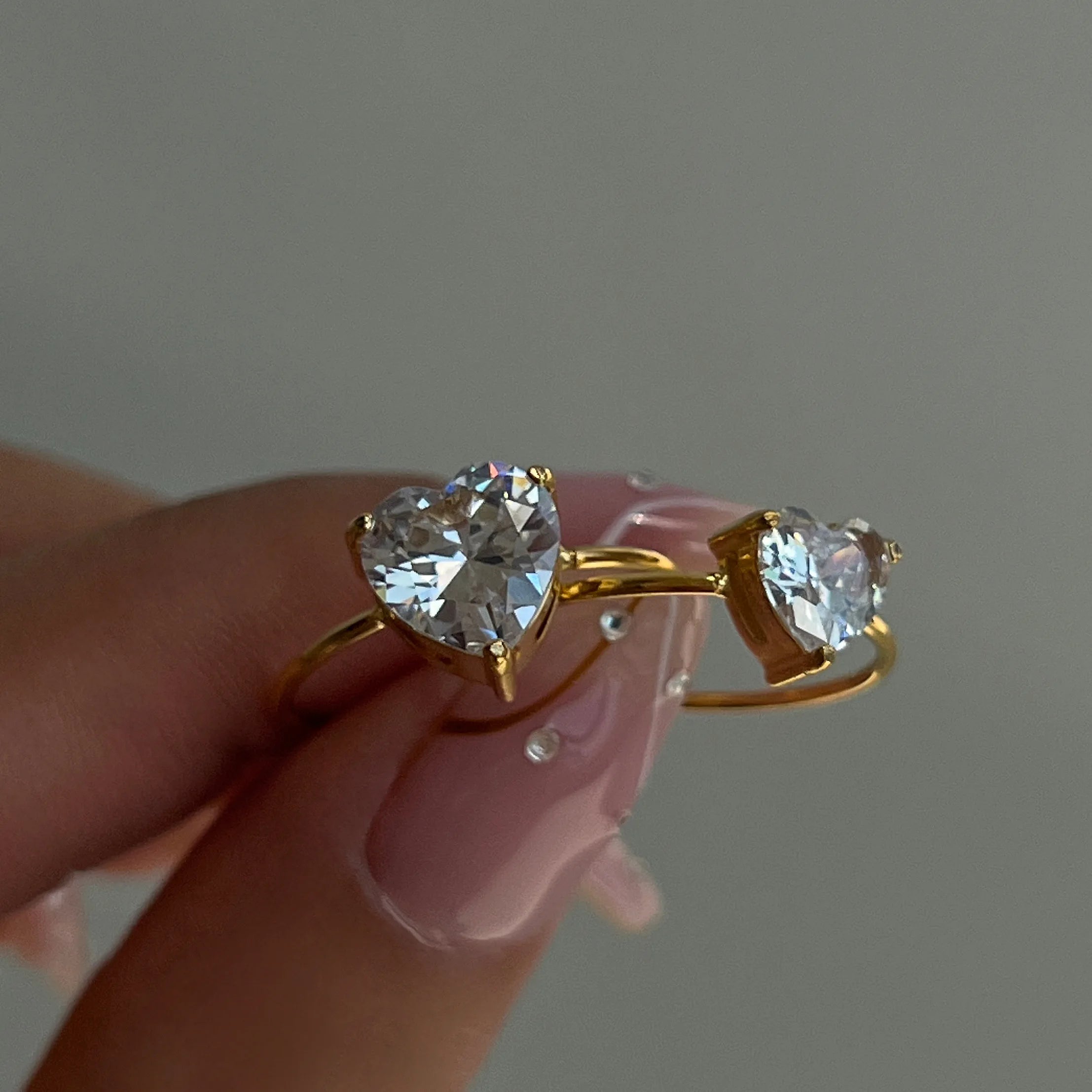 2025 Dazan New Ins 18k Gold Plated Tarnish Free Stainless Steel White Big Zircon Minamilist Style Love Engagement Ring for Women