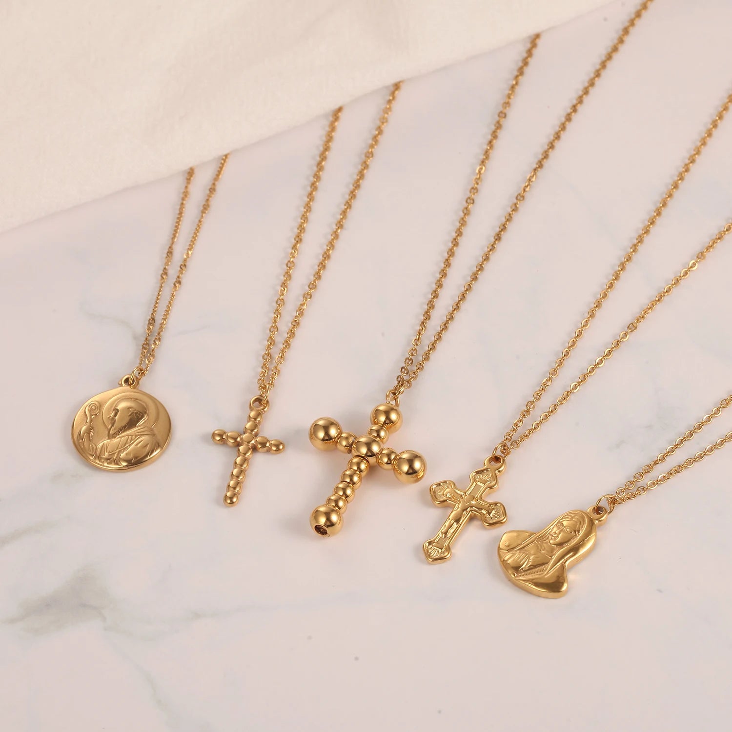 18K Gold Plated Women Jewelry Stainless Steel Necklace Mary Zircon Crown Irregular Round Pendant Chain
