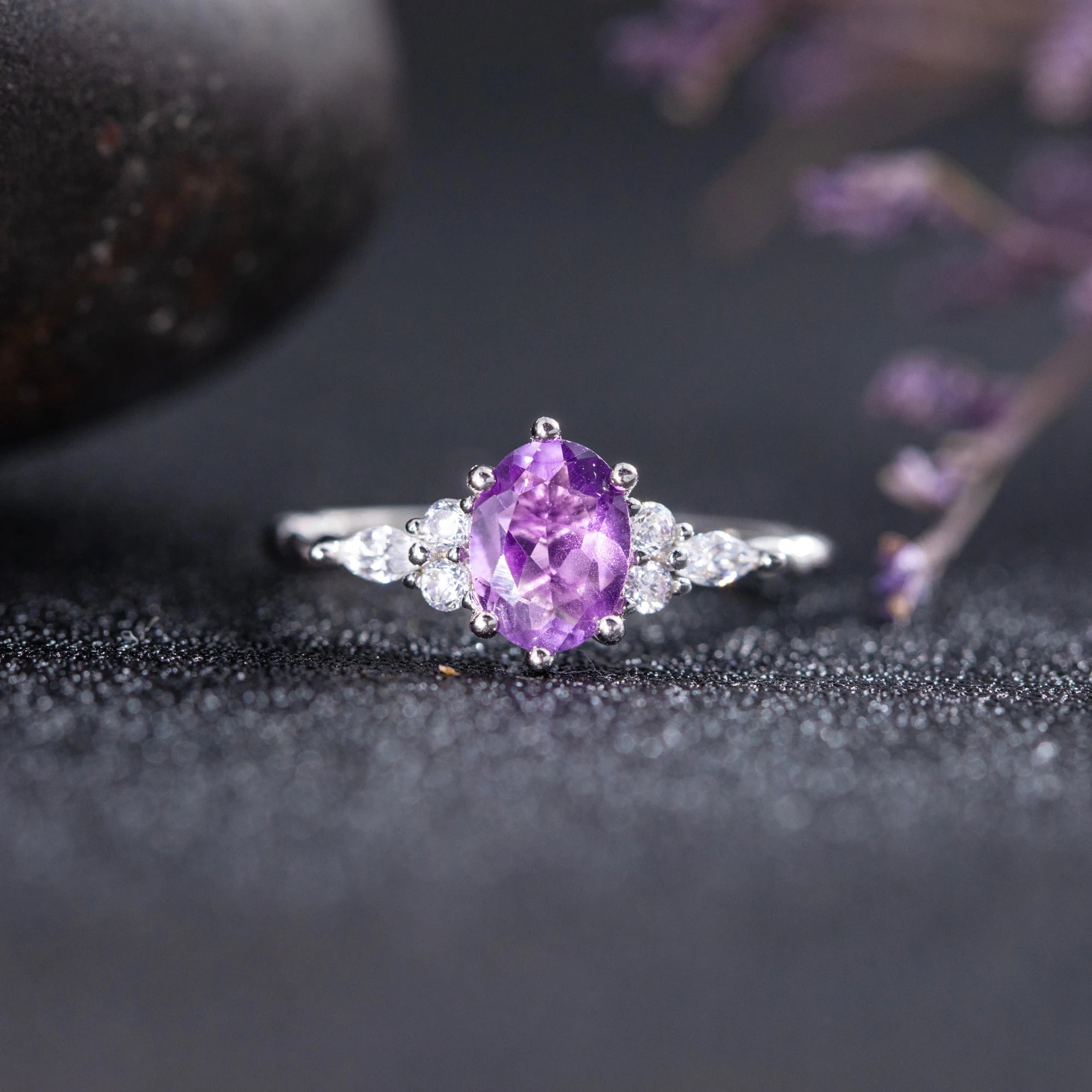Beautiful Delicate 925 Sterling Silver Luxury Natural Oval Cut Amethyst Promise Diamond Rings Wedding Ring