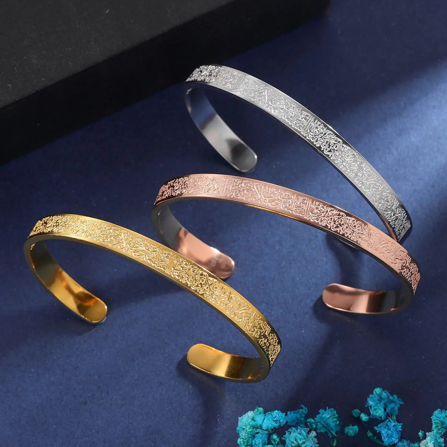 Classical Non Tarnish Stainless Steel Gold Plated Engrave Arabic Language C Shaped Opening Bracelet Cuff Bangle