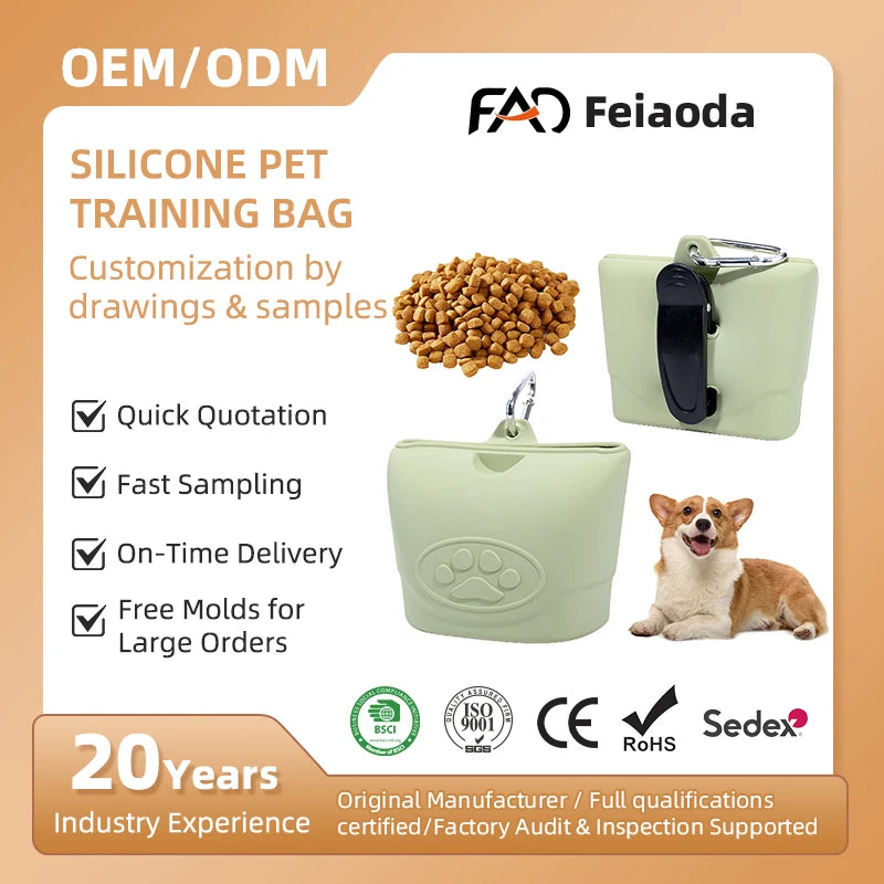 Manufacturer Outdoor Portable Silicone Pet Snack Bags Treat Pouch for Dog Training Pet Feeding Supplies