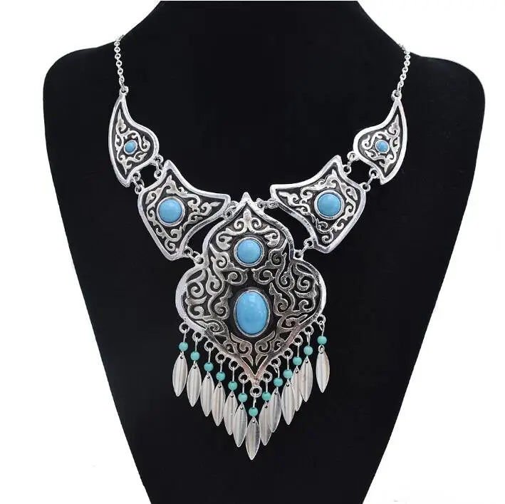 Bohemian Vintage Hollow Out Green Red Beaded Tassel Necklace Earring Set Ethnic Ornament Jewelry Set