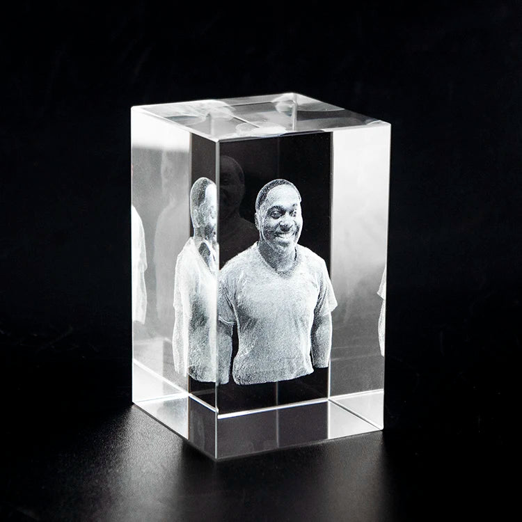 Wholesale High Quality K9 Blank Glass Cube Crystal Photo Frame Custom Laser Engraved 3d Photo Crystal Cube for Souvenir Gift