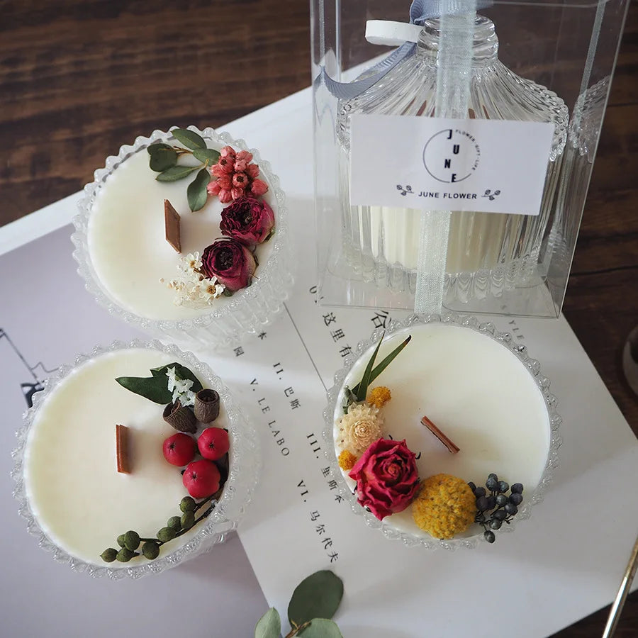 Ins Creative DIY Dried Flower Essential Oil Glass Cup  Scented Candle Exquisite Gift Custom Wooden Wick Scented Candle