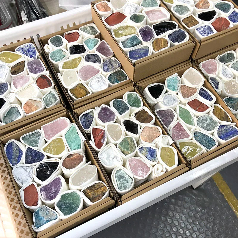 Hot Selling Real Mineral Gemstone Raw Crystal Stone Set Elegant Crystal Crafts for Holiday Gift Boxes