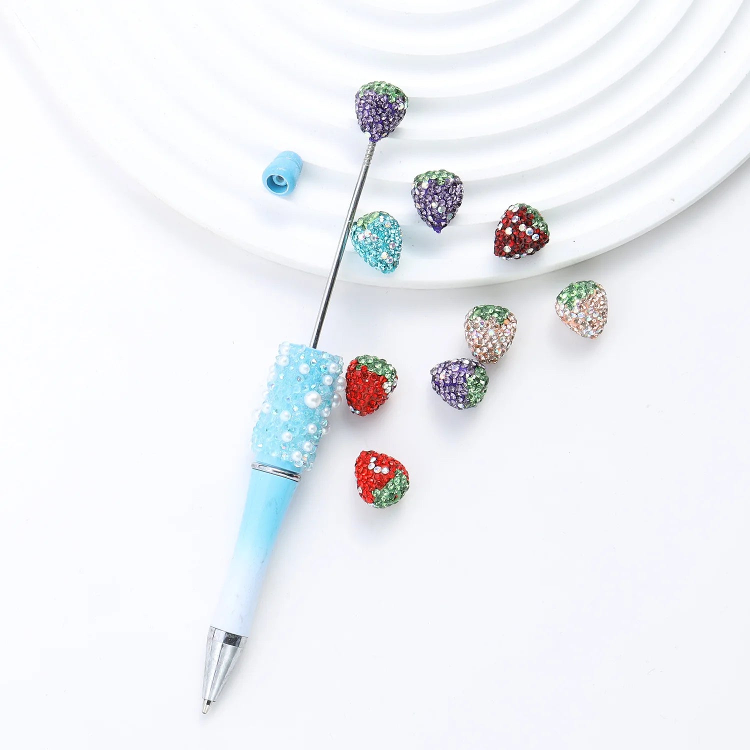 Wholesale Strawberry Rhinestone Balls Loose Beads Dense Rhinestone Phone Hanging Bag Chains and Accessories
