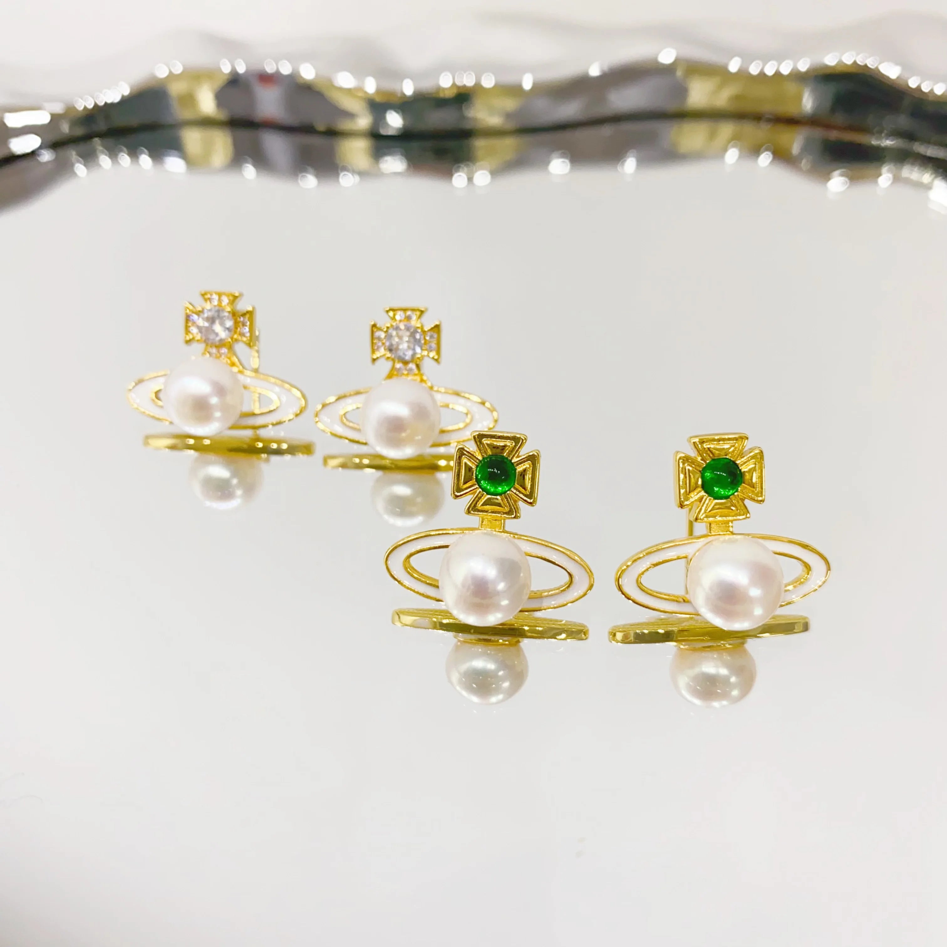 Wholesale Saturn Natural Freshwater Pearl Simple Earrings Pearl Stud Earrings for Women