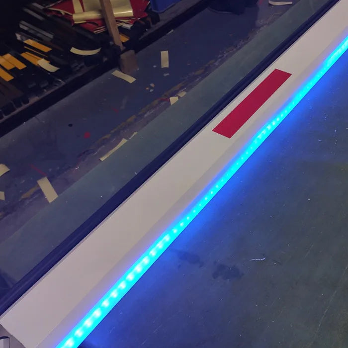 1-6 Meters Customizable Red White Striped Aluminum Alloy Boom Barrier Arm Replaceable Telescopic Parking Bar LED Lights