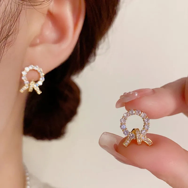 French Vintage Luxury Copper Stud Earrings Trendy Diamond-Studded Zircon Circle Design High-End Elegant Party Women's Gift