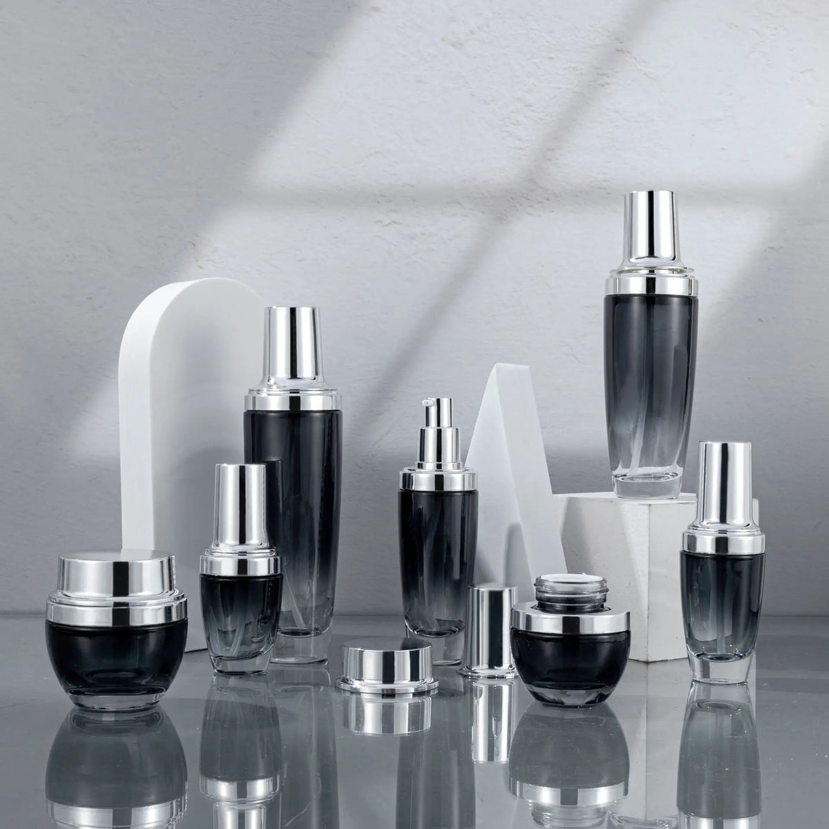 Luxury clear Cosmetics Packaging Sets Empty Glass Cream Jar and Pump Bottle Skin Care Set Face Cream Lotion Bottle