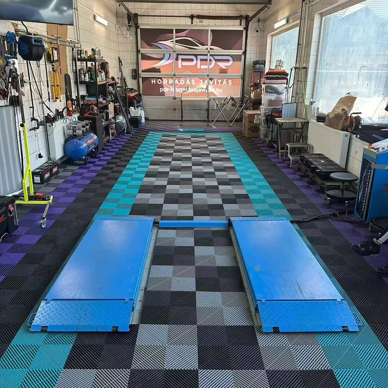 Garage Floor Tiles Interlocking Plastic 40*40*1.8cm