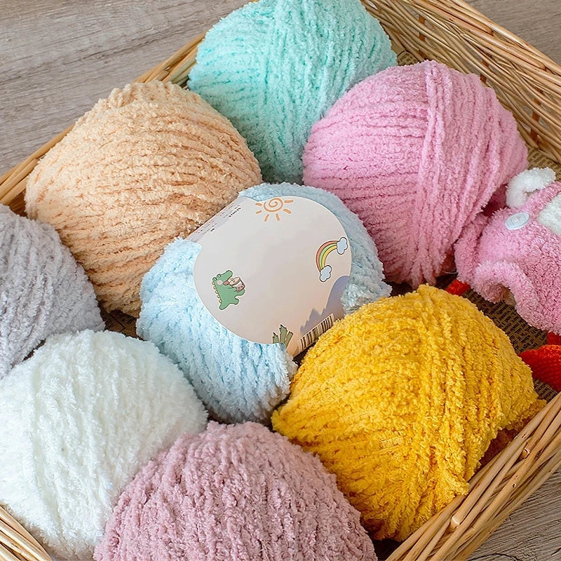 Wholesale Factory Price 1 Ply 100% Polyester Dyed Knitted Yarn Crocheting Fancy Yarn for Hand Knitting