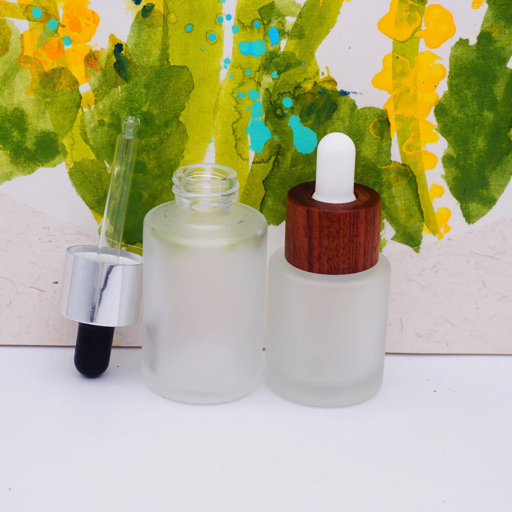 Flat Shoulder Luxury Cosmetic Glass Bottles with Black Wooden Lid