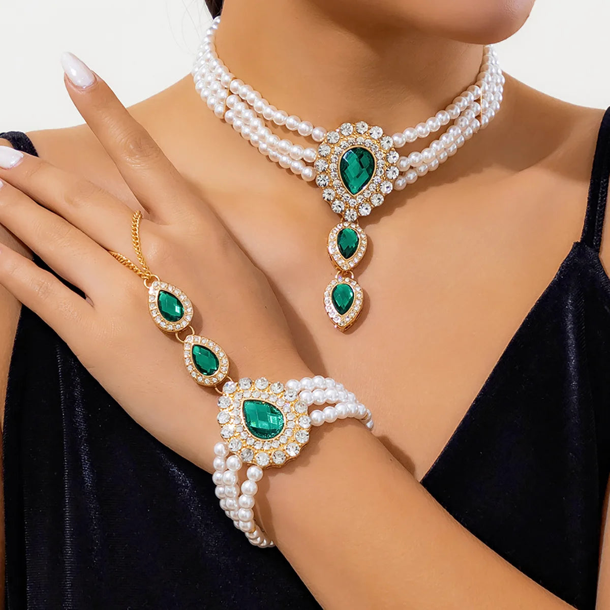 Cross-border Jewelry Light Luxury Retro Style Bead Choker Neck Chain Imitation Pearl Rhinestone Fashionable Collar Jewelry