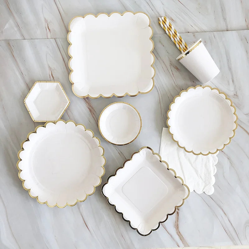 Sandy Custom Modern Hot Stamped Paper Plate High Grade Durable Disposable Clean White Gold Border Dinnerware Set Eco-friendly