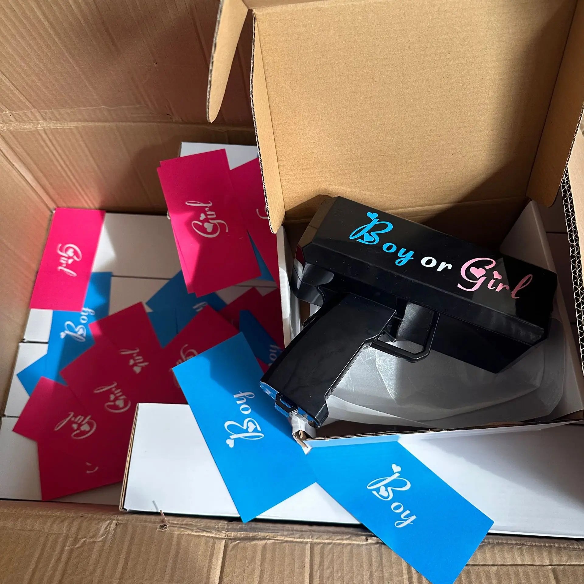 New Products Eco-friendly Plastic Handmade Gender Reveal Boy or Girl Paper Money Spray Gun Party Props MAIFENG Brand