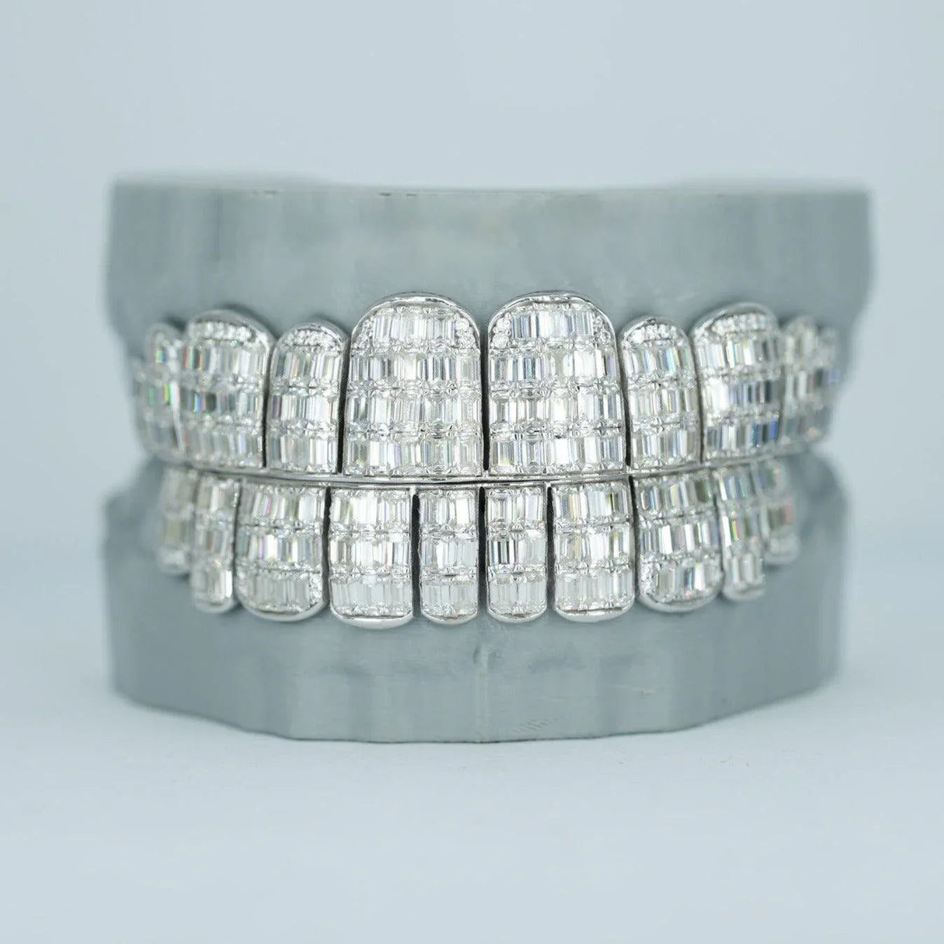 Premium Custom Jewelry Hip Hop Mens Iced Out Custom Mossanite Grills Full Emerald Cut VVS Moissanite Baguette Grillz for Teeth