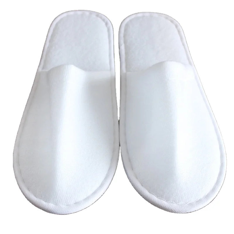Disposable Closed-Toe Spa Slippers for Adults Home Guest Slippers with Embroidery Printing Logo White Summer Season