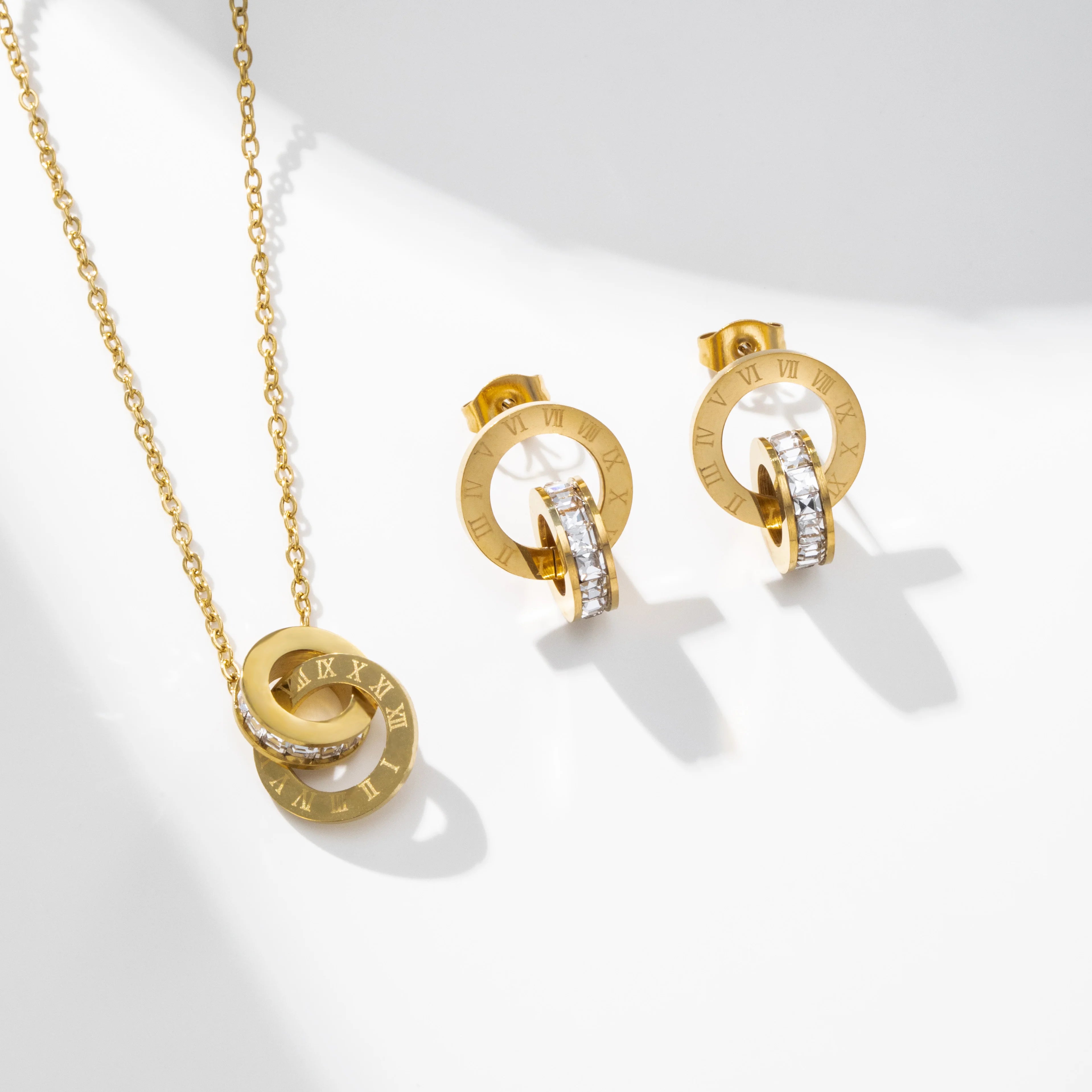 YF2425 Wholesale Jewelry Set 18K PVD Gold Plated Stainless Steel Zircon Roman Numeral Pendant Lucky Necklace Earrings Set