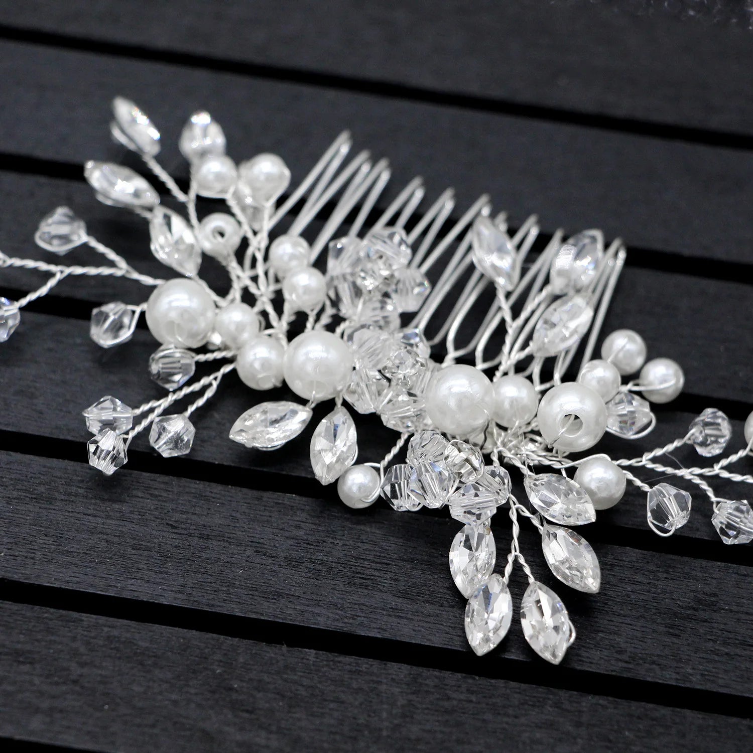 Crystals Rhinestones Pearls Flower Hair Comb Bridal Headpieces Hair Accessories Bridesmaid Tiara Wedding Hair Jewelry