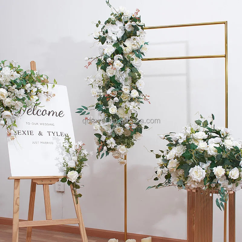 2023 New Arrival Wedding Centerpieces Decorative Garland Arrangement Decoration Ball Rose Artificial Flower Table Runner
