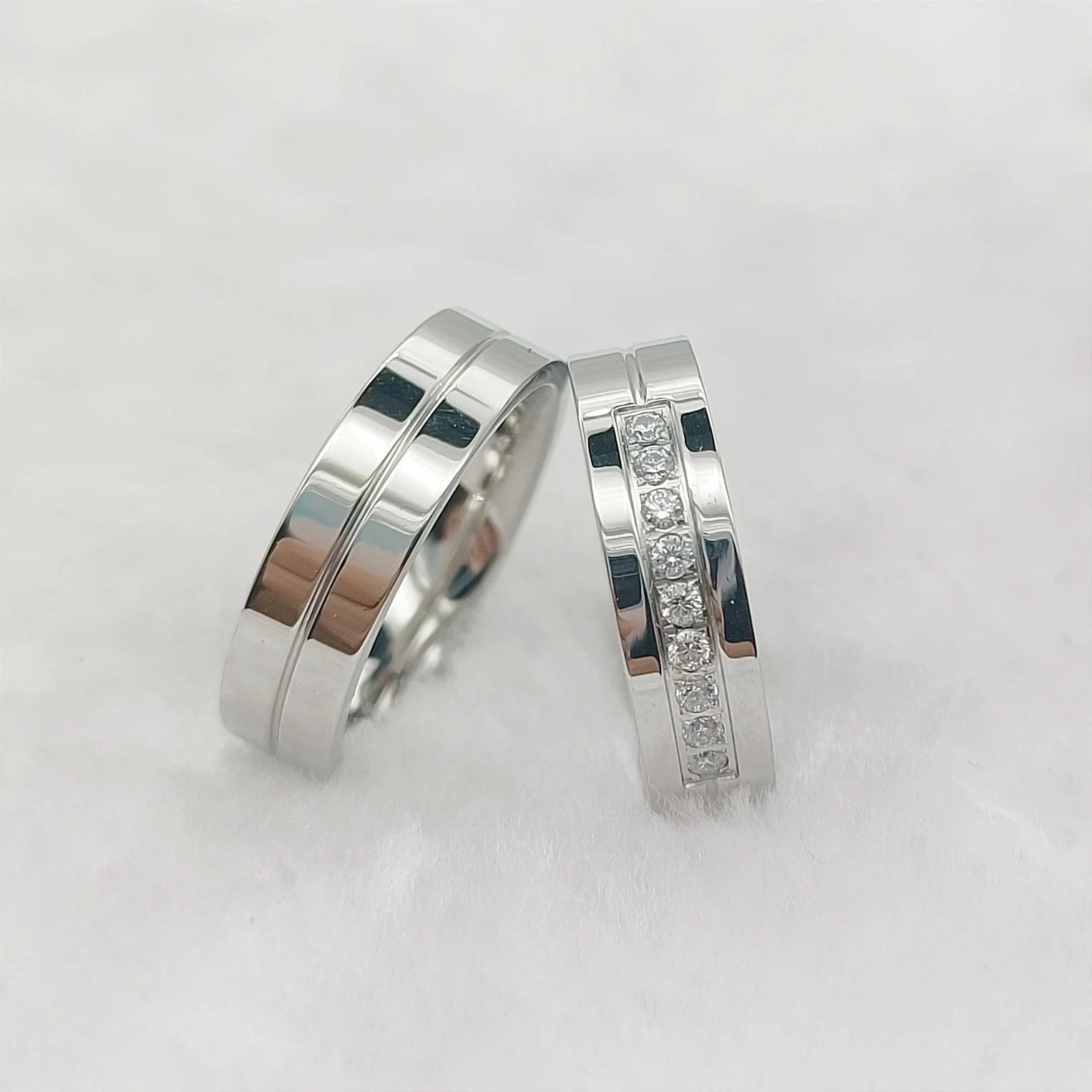 High Quality Never Fade Handmade Wedding Rings Sets for Men and Women Silver White Gold Stainless Steel Jewelry Couples Ring