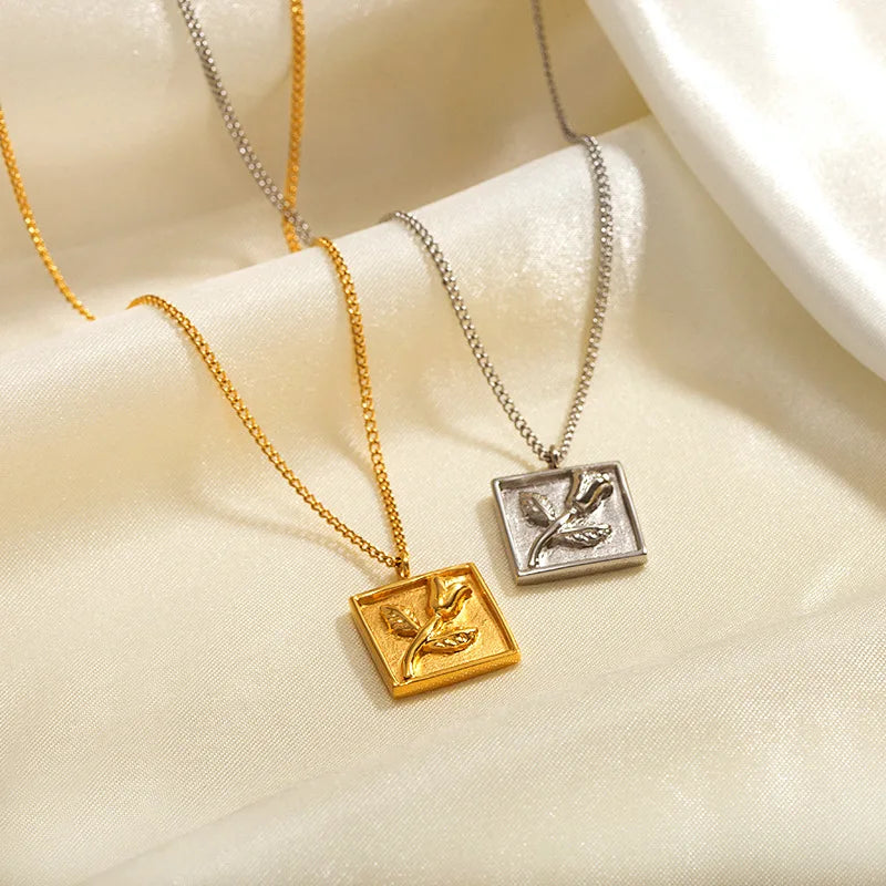 New Titanium Steel Fashion Brand Square Rose Carved 3D Pendant Necklace Square Rose Shape 18K Gold Plated Necklace