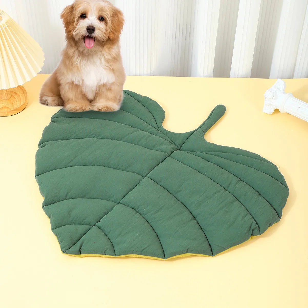 Popular Leaf Shape Dog Blanket Machine Wash Pet Sleeping Mat Cotton Reusable Pet Mat&Pads