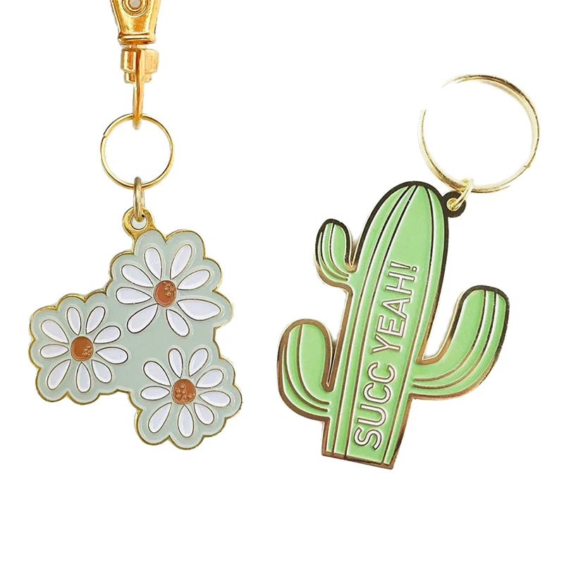 Wholesale Custom Shape Souvenir Custom Made Enamel Round Shapesd Metal Keychain Souvenir Gift Items for Wedding