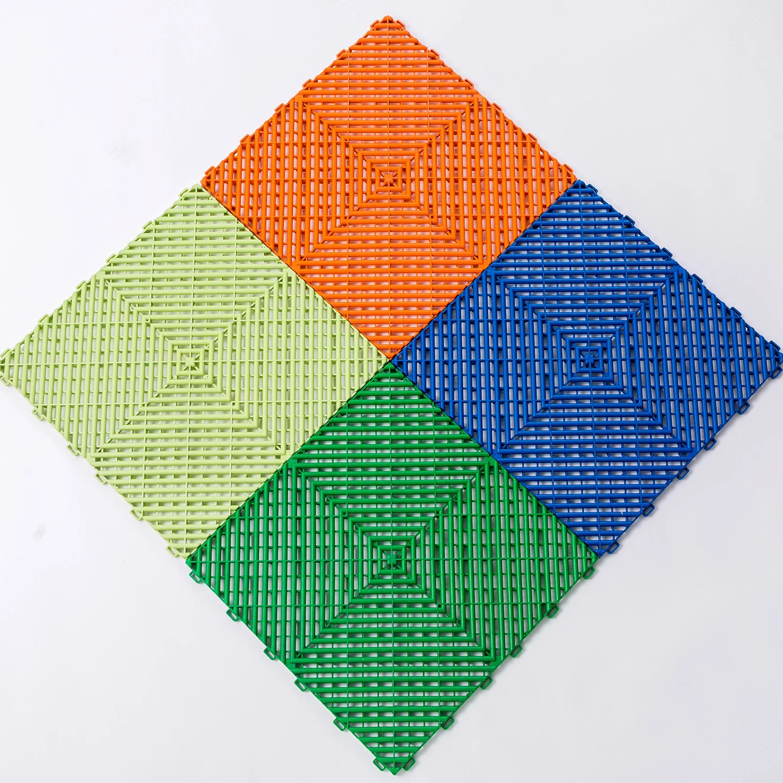 Interlocking Garage Floor Tiles Plastic Floor Mat Plastic Floor Tile 1.8CM Thickness Plastic Garage Tile for Garage Car Shop
