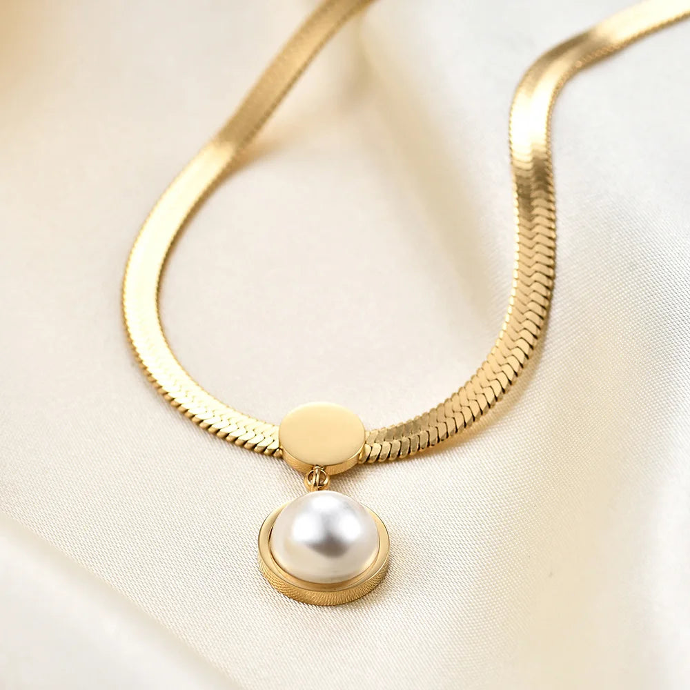 Fashion Snake Stainless Steel  Chain Valentine's Day Gift Pearl Clavicle Chain Necklace  Wholesale Jewelry for Women