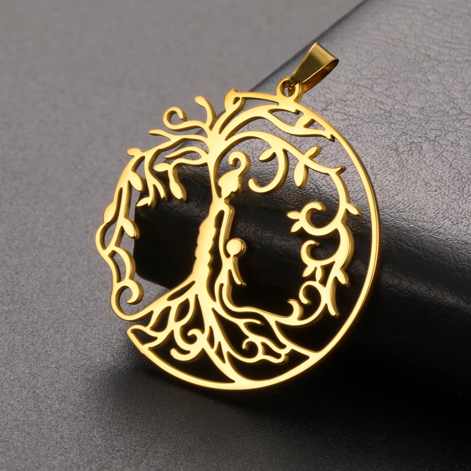 Fashion Stainless Steel Tree Charm Hollow Out Mom Tree Pendant Gold Plated Jewelry Accessories for Necklace Bracelet