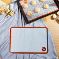 16.5 X 11.5 Inch Pack 1 Thick Red Reusable Silicone Macaroon Baking Mat Oven-Safe Silicone Tool for Baking & Pastry