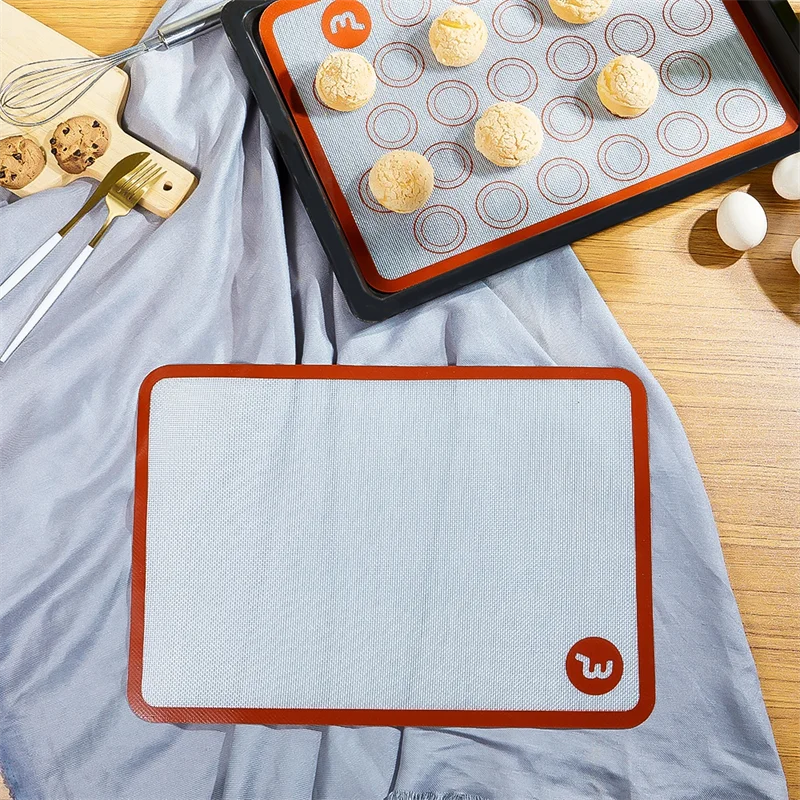 16.5 X 11.5 Inch Pack 1 Thick Red Reusable Silicone Macaroon Baking Mat Oven-Safe Silicone Tool for Baking & Pastry