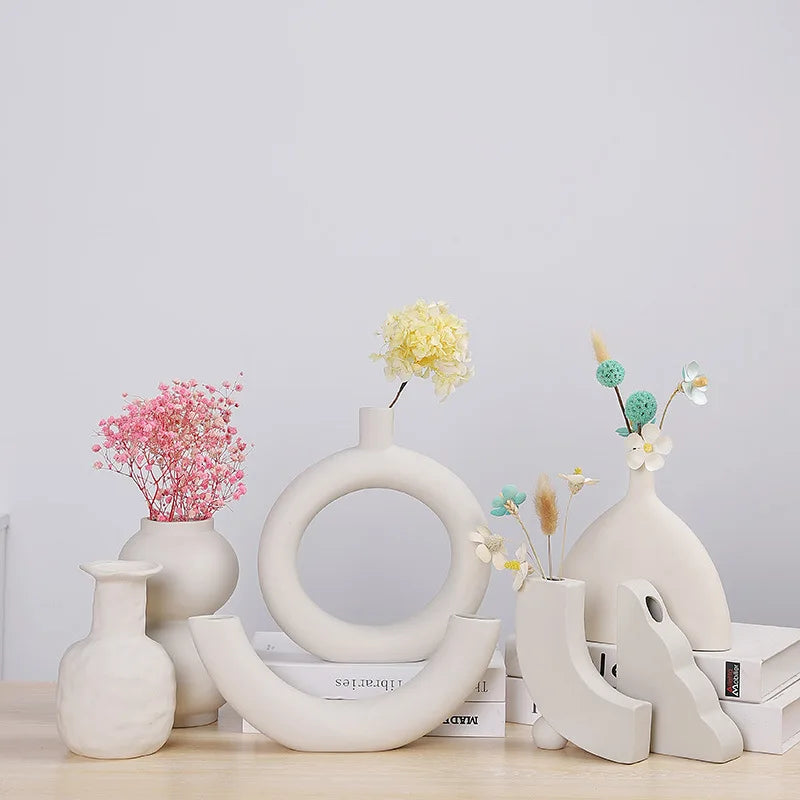 R47 Small Moq Factory Directly Wholesale Hotsales Modern Irregular Unique Shape Antique White Ceramic Flower Vases