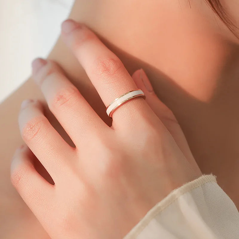 Hot Sale Trendy New Simple Black and White Epoxy Ring Couple Rose Gold Stainless Steel Ring for Women and Girls