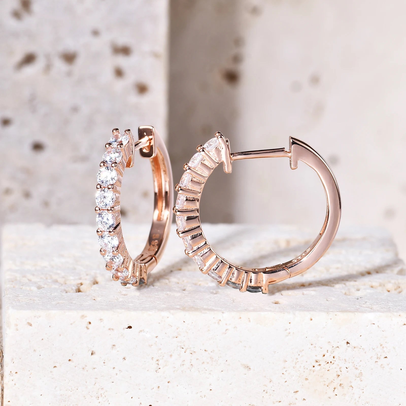 KH090 Abiding Jewelry Huggies Earrings Moissanite Diamond Women 14K Gold Jewelry Wholesale Ladies Hoop Gold Earrings