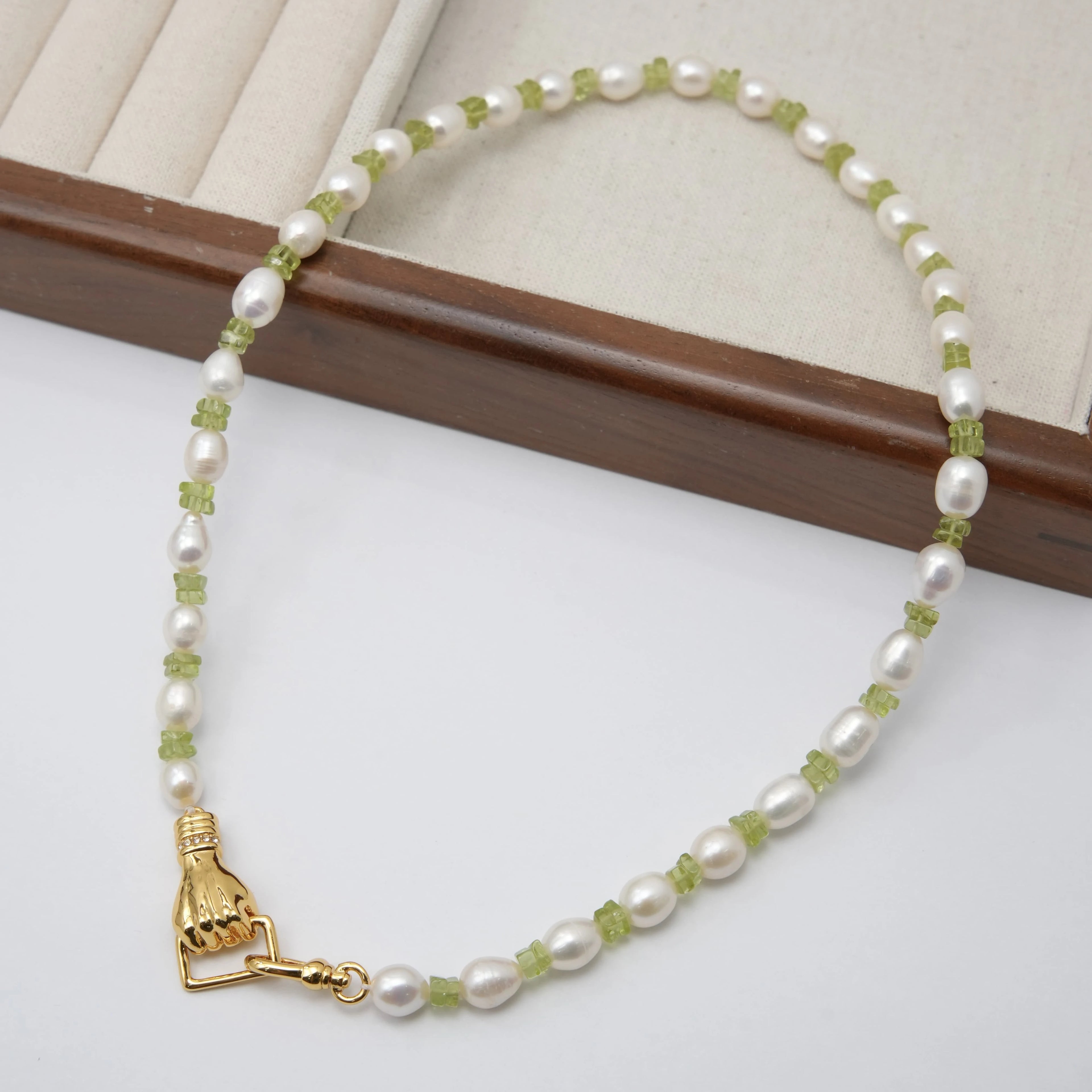 Luxury Golden Hand-held natural pearl Green Broken Crystal Necklace with a Hollow square Frame