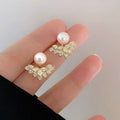 AA01364 Fashion Rhinestone White Pearl Stud Earrings for Women Wholesale