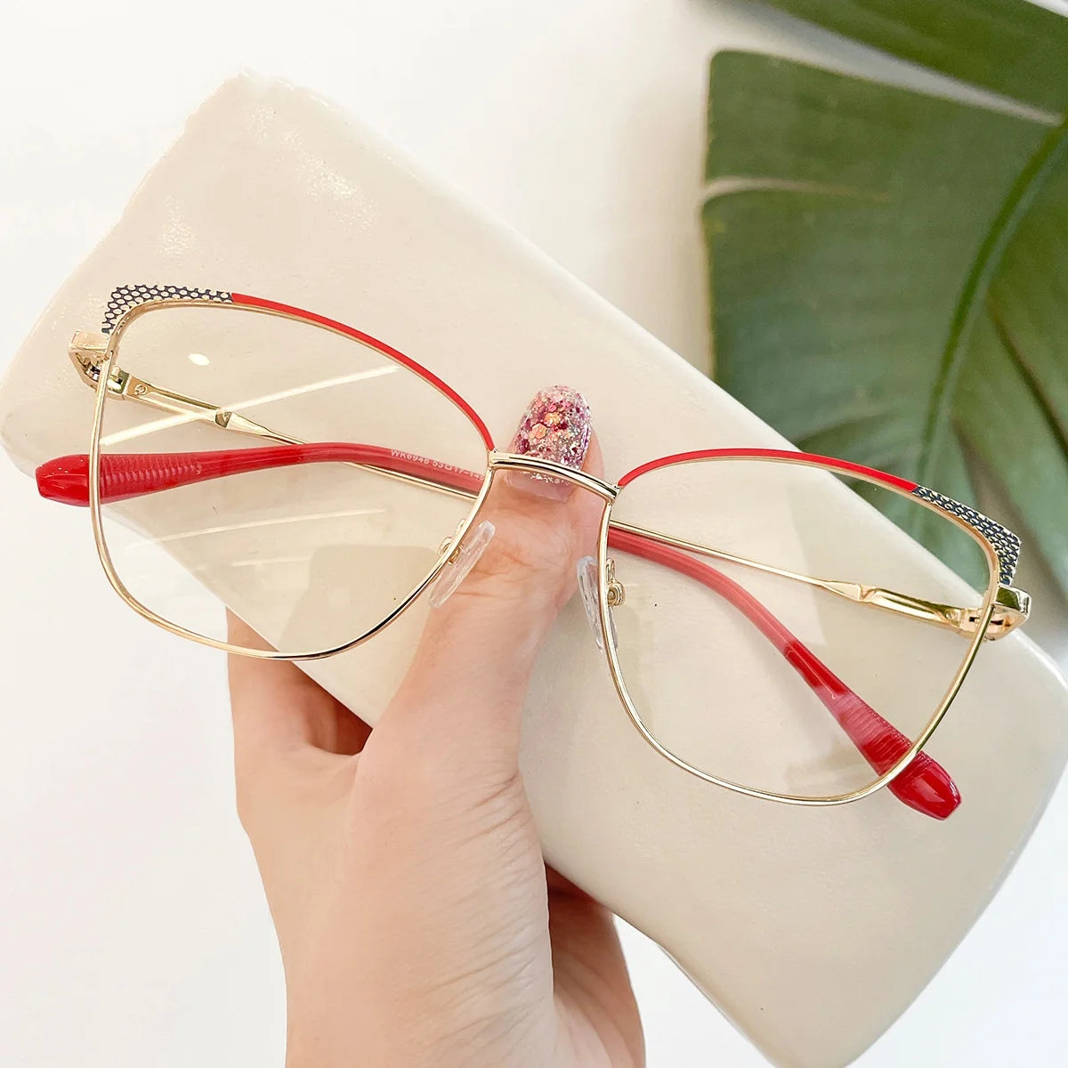 2024 New Arrival Anti Blue Light Glasses Frame Personality Fashion Trend Metal Glasses Frame Wholesale
