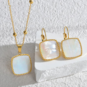 H031Wholesale Collares Pendientes Stainless Steel Gold Plated Retro Square Shell Pendant Necklaces Earrings Fashion Jewelry Sets