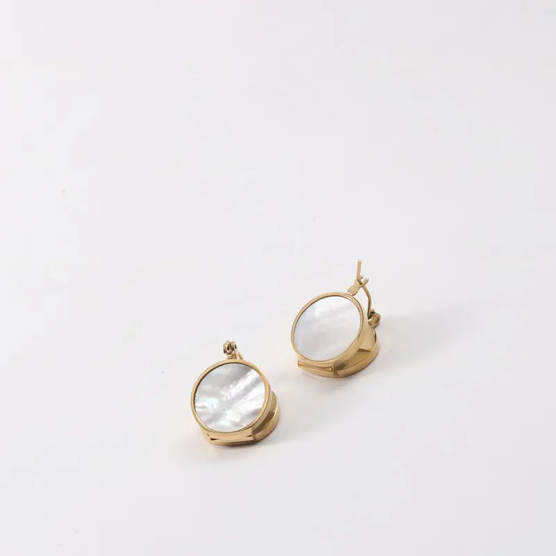 Fenny 18K Gold-plated Wholesale No Fade Dainty Elegant Two Sided Round Shell Hoop Stainless Steel Earring for Women
