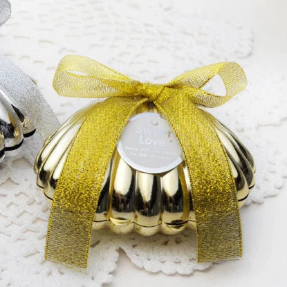 Custom Logo Scallop Shape Gold Candy Box with Bow Ribbon Bakery Packing Boxes