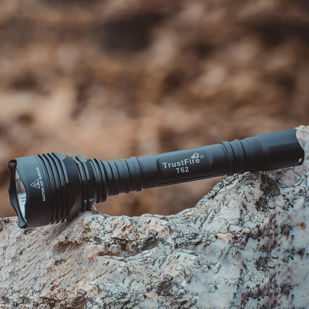 For T62 3600LM Aluminum Alloy Tactical Flashlight-Super Bright Camping Hunting Torch IP68 Waterproof 4 Modes Rechargeable