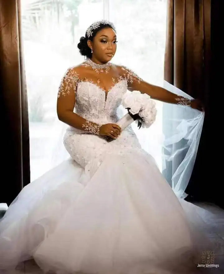 S0681H 2025 New Design Custom As Your Require Light Retro Lace White Wedding Dress