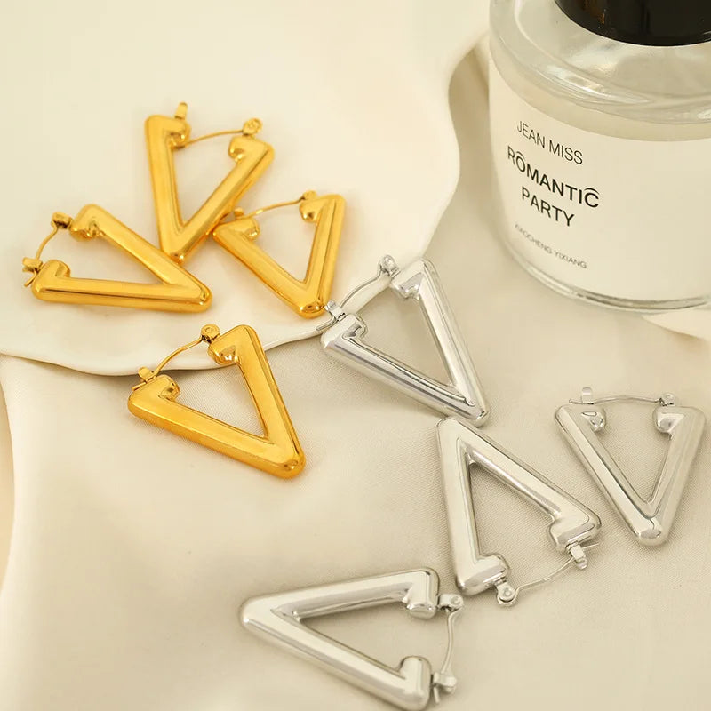 YF3683 Fashion Jewelry 18k Gold Plated Stainless Steel Inverted Triangle Women's Waterproof Hoop Earrings