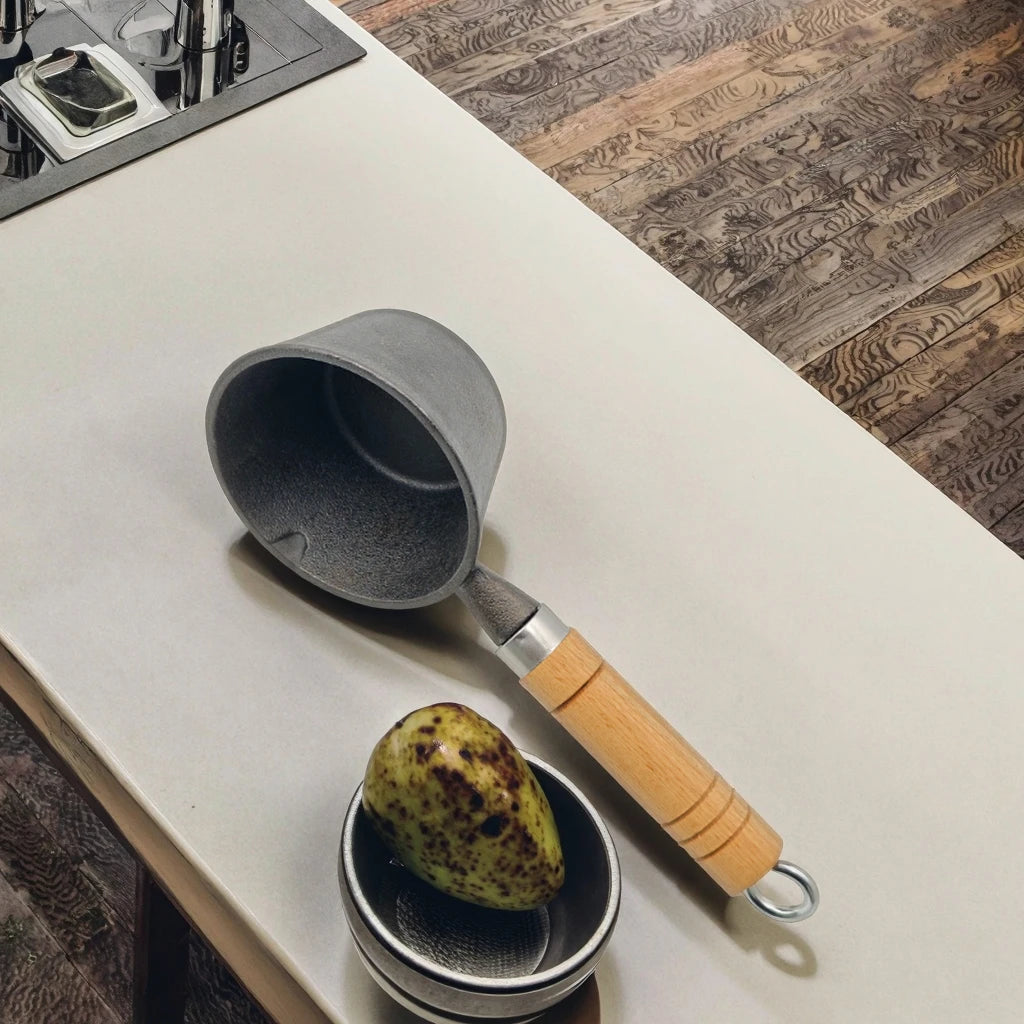 Factory Wholesale Mini Cast Iron Skillet Hot Frying Pan Sauce Pan (with Wooden Handle) Pre-seasoned Kitchen Supplies Cooking Pan