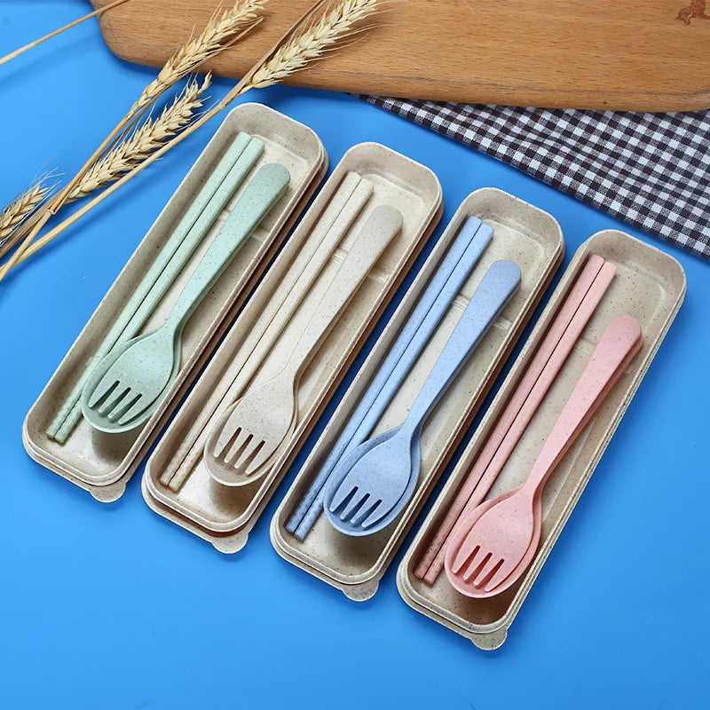 Set of 4 Eco-Friendly Reusable Plastic Tableware Customizable Colors Unbreakable Wheat Straw Plates PP Dinnerware Restaurant Use